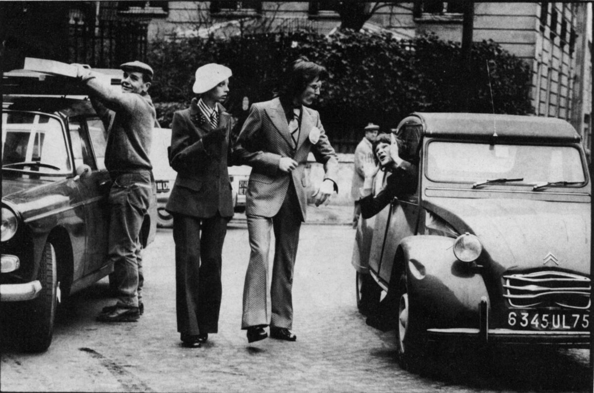 Dans les rues de Paris en tailleur Renoma !